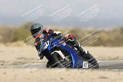 media/Dec-07-2025-CVMA (Sun) [[3e7d2de5dc]]/Race 8-Middleweight Shootout/